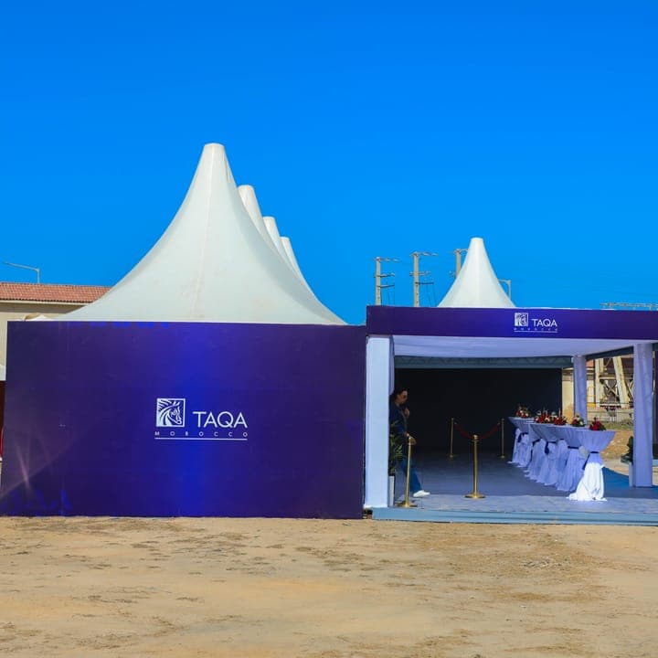 Comparaison visuelle stand sur mesure et modulaire